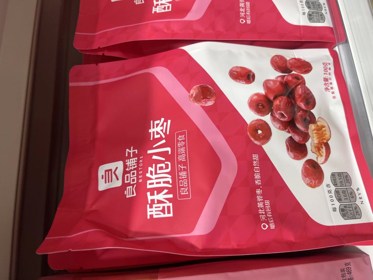 良品铺子酥脆小枣